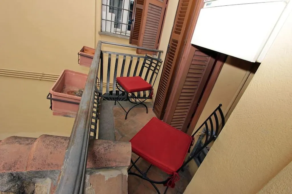 Bollo Studio Rome 0*,